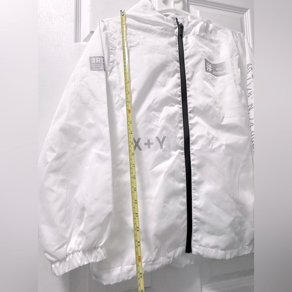 NWOT Urban Heritage White and Black Jacket - Size Youth 14 Women’s 6 or Medium - Picture 11 of 12